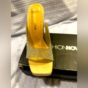 FASHION NOVA SHOES (7 WOMEN) FOR SALE NEVER WORE ! Bought the wrong size.